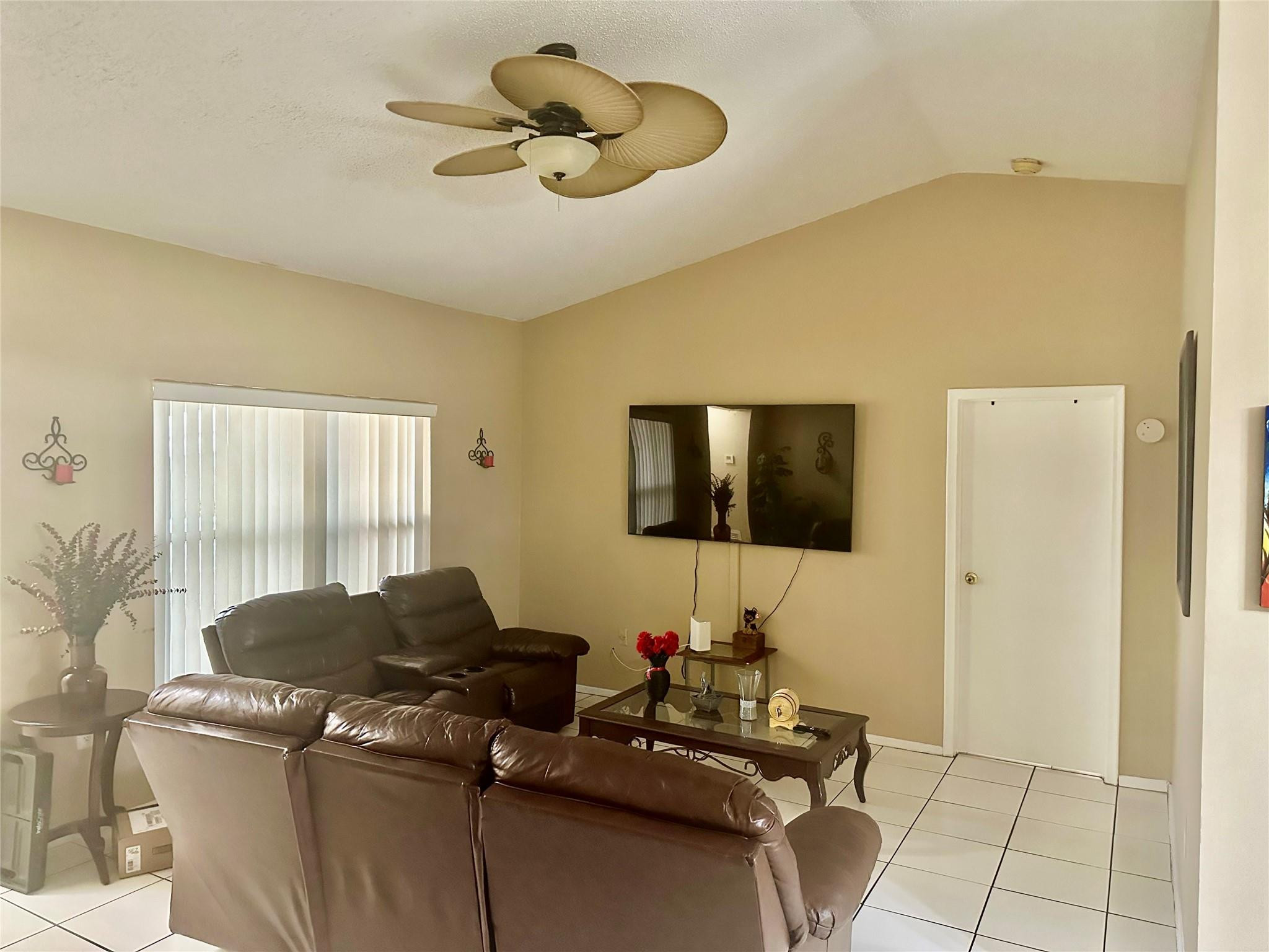 11771 NW 37th St