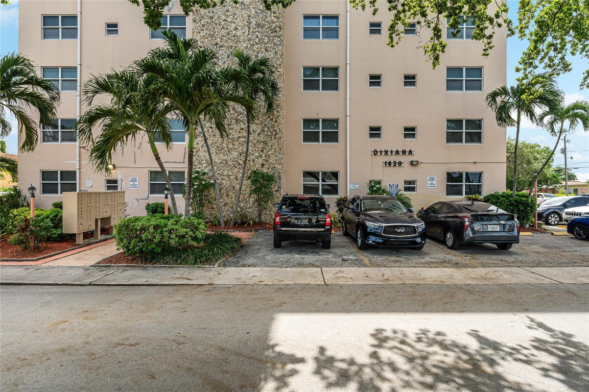 1830 Dixieanna St 602