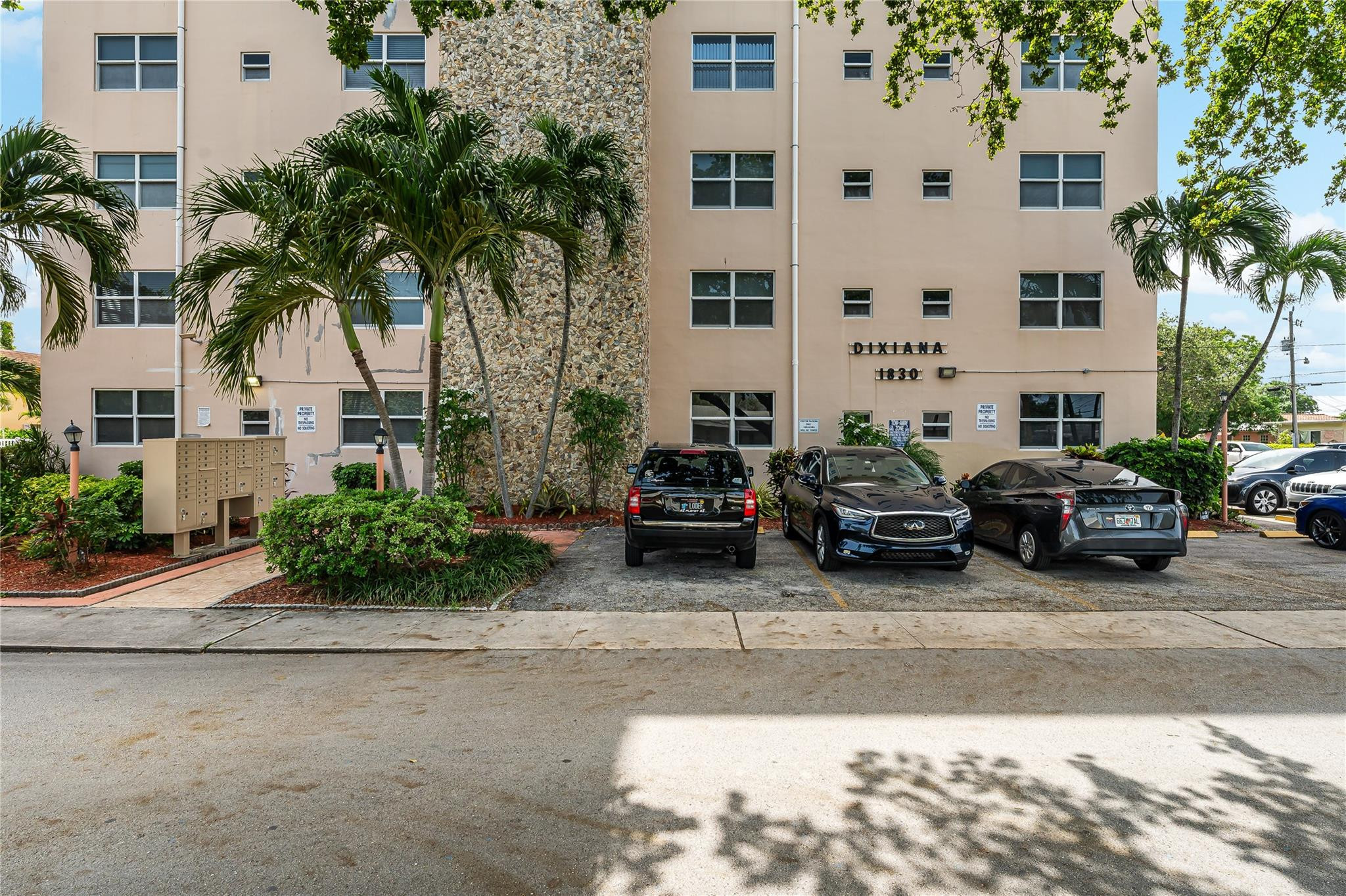 1830 Dixieanna St 602