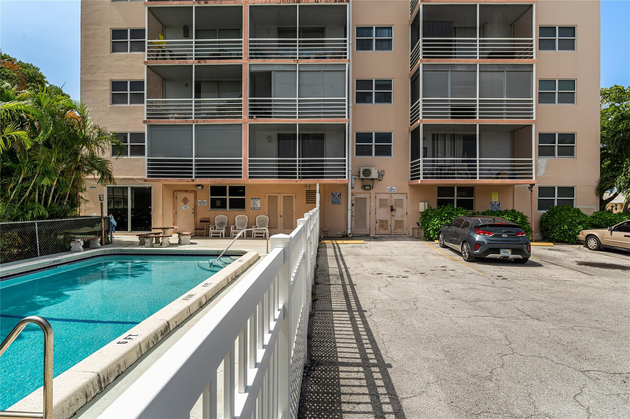 1830 Dixieanna St 602