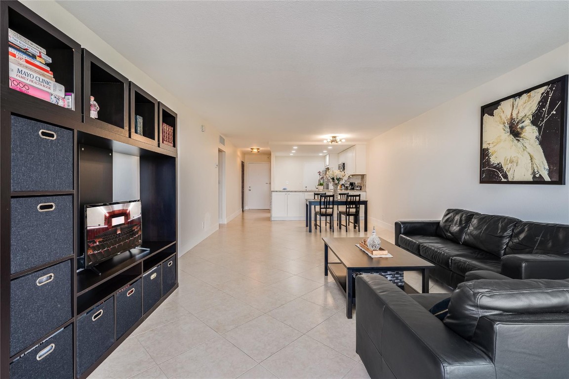 1830 Dixieanna St 602