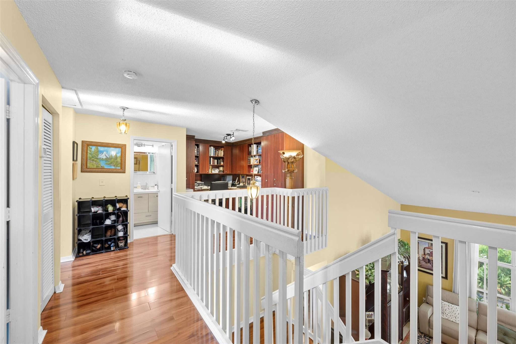 3265 N 36th Ave
