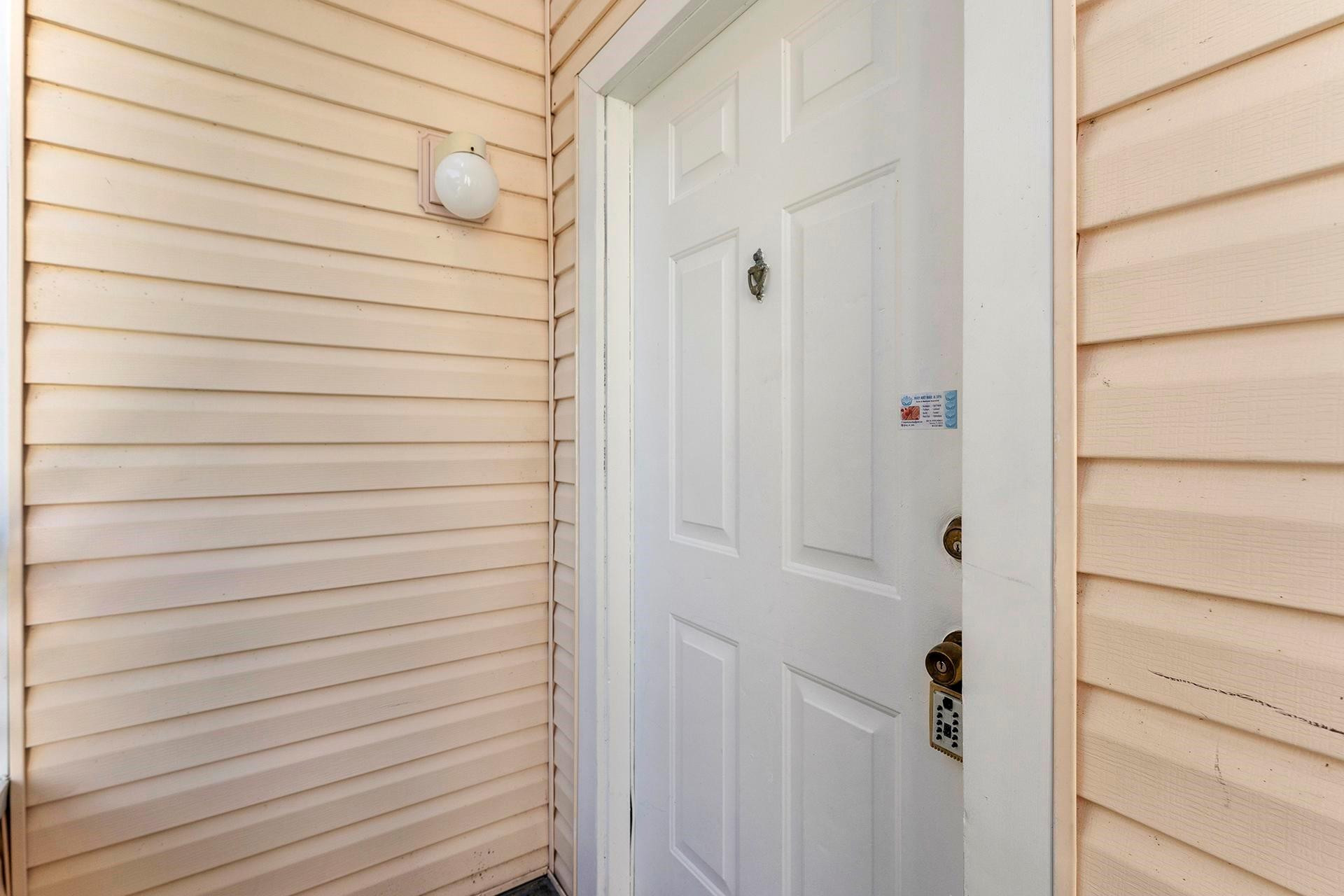 3449 NW 44th St 205