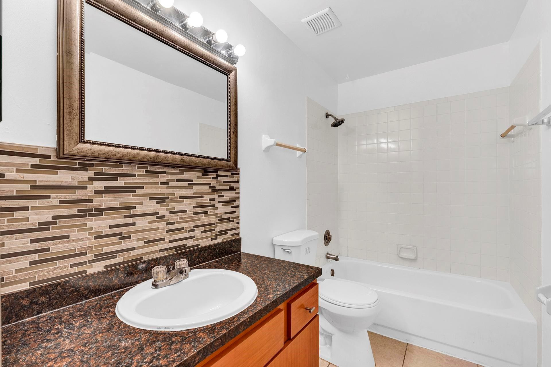 3449 NW 44th St 205