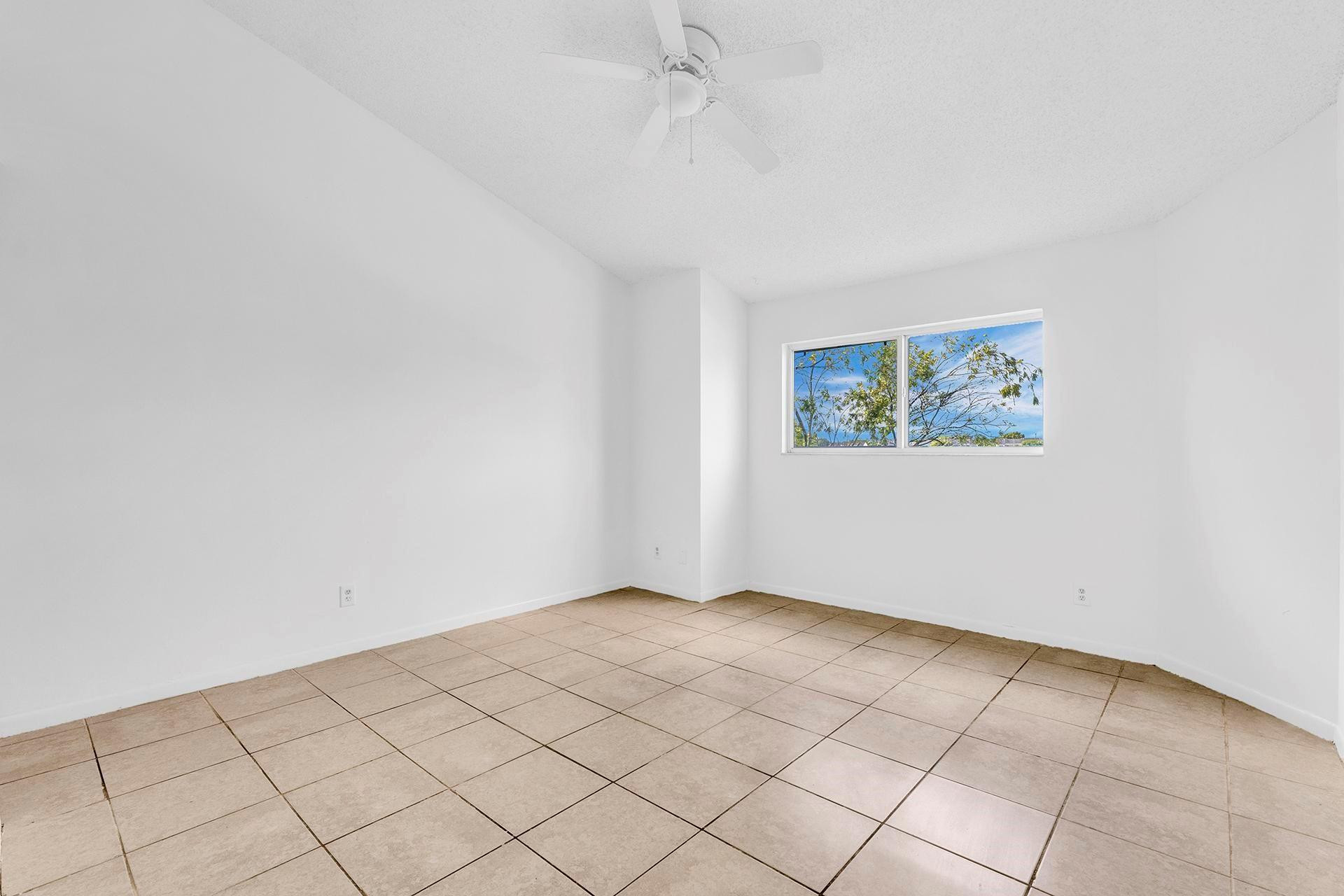 3449 NW 44th St 205