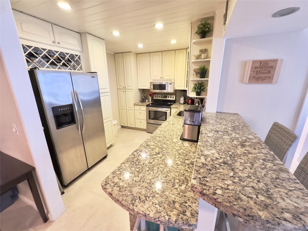 1 Las Olas Circle 110