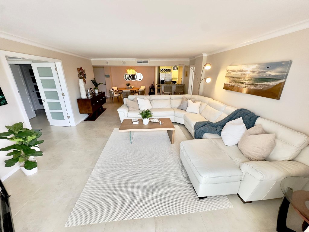 1 Las Olas Circle 110