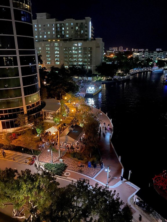 411 N New River Dr 803