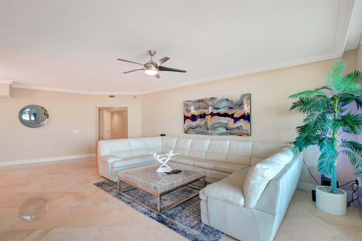 411 N New River Dr 803