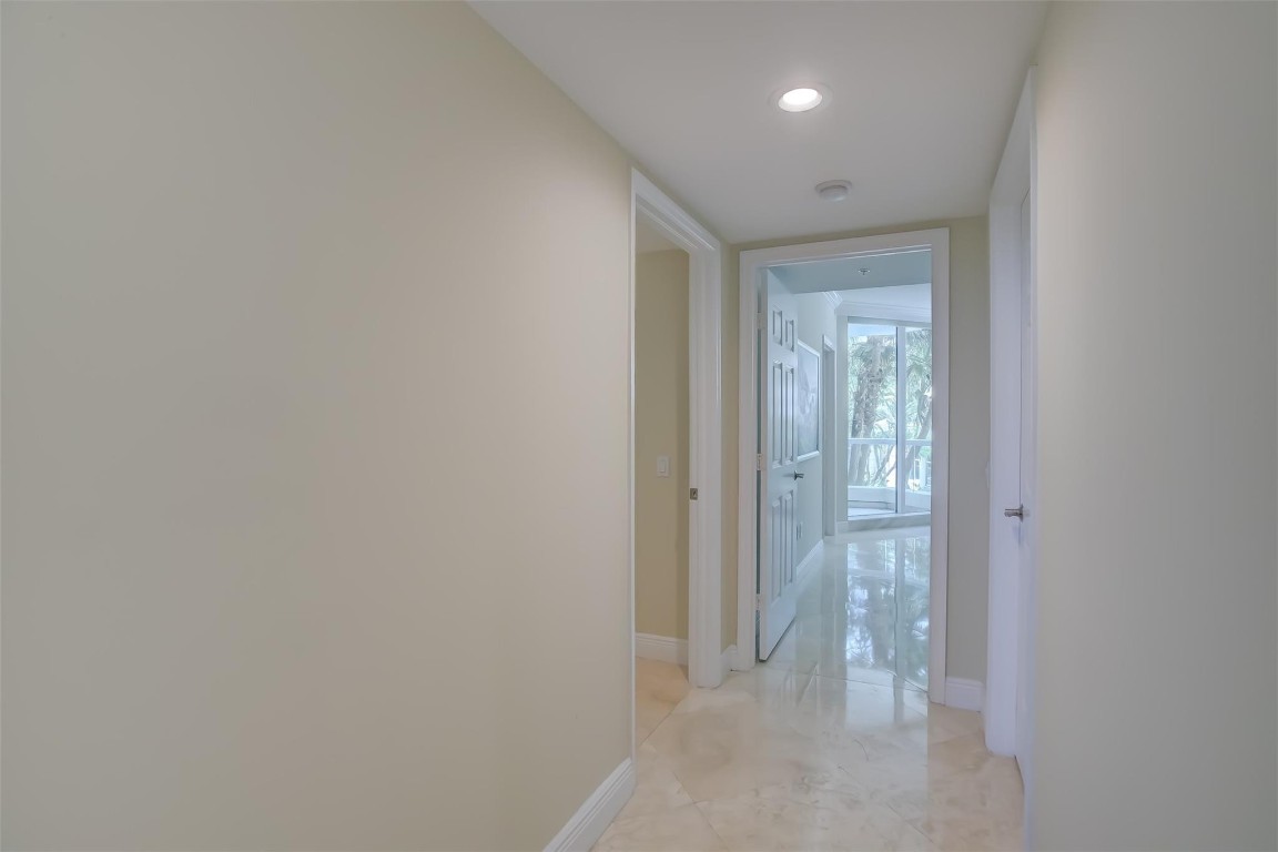 411 N New River Dr 803