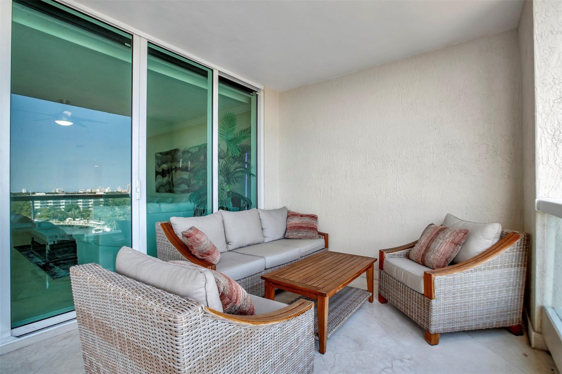 411 N New River Dr 803