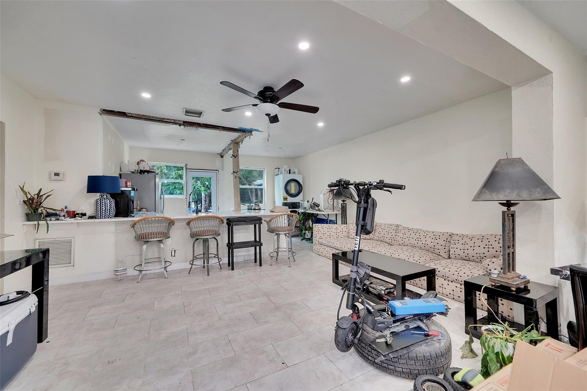 911 SW 11th Ave