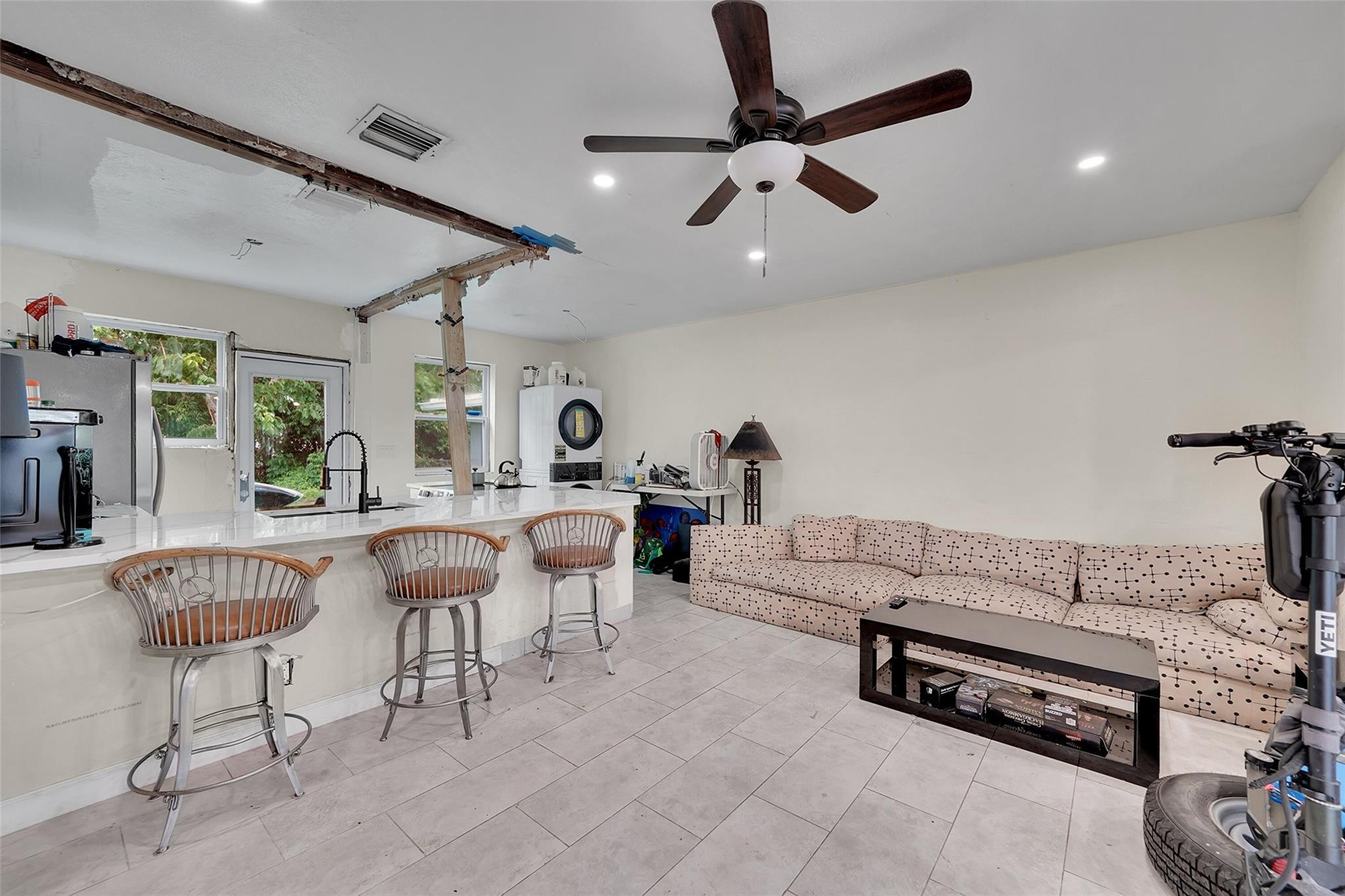 911 SW 11th Ave