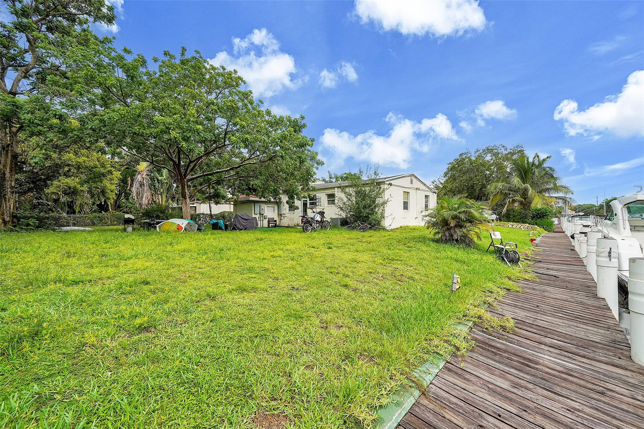 911 SW 11th Ave