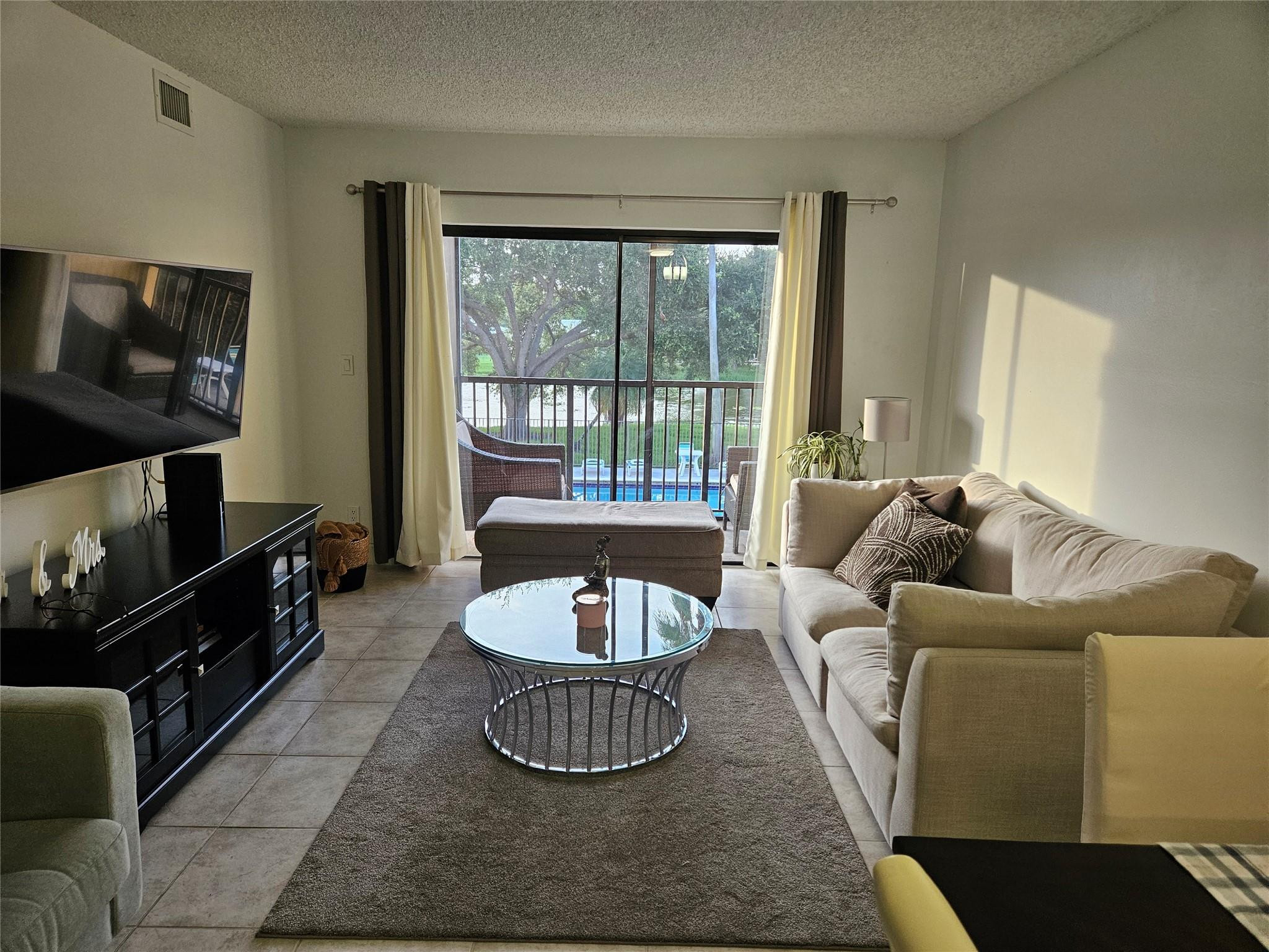 11453 NW 39th Ct 211