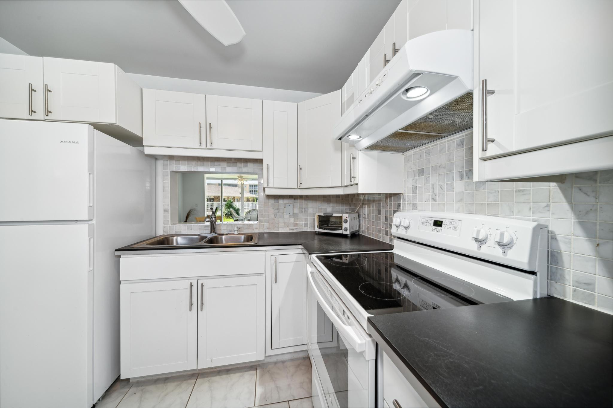 202 SE 10th Street 103