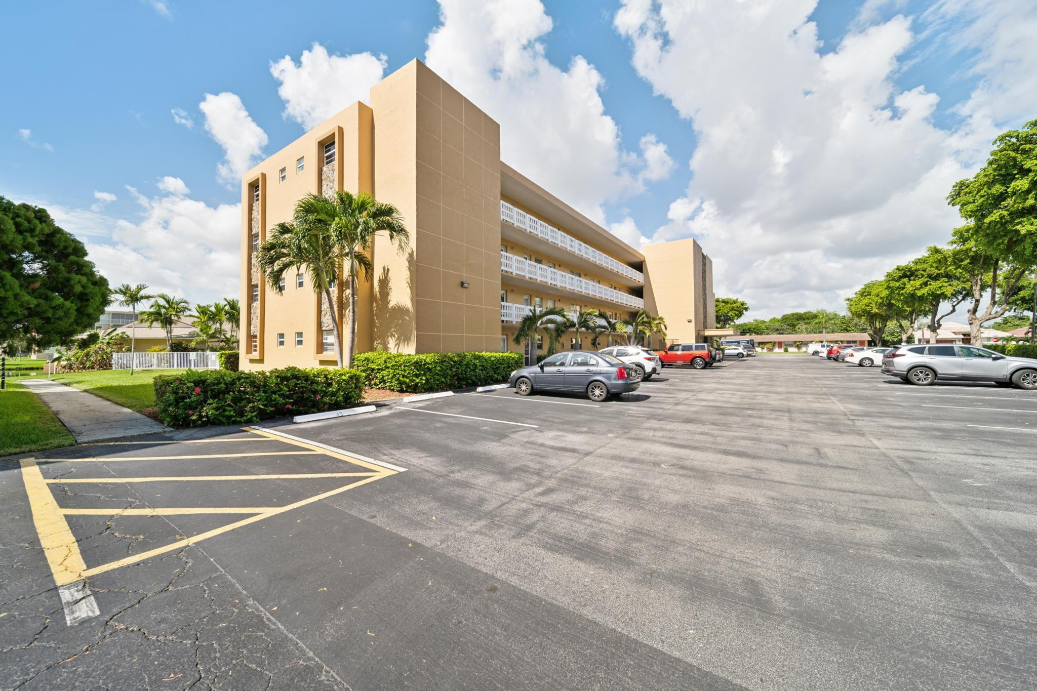 202 SE 10th Street 103