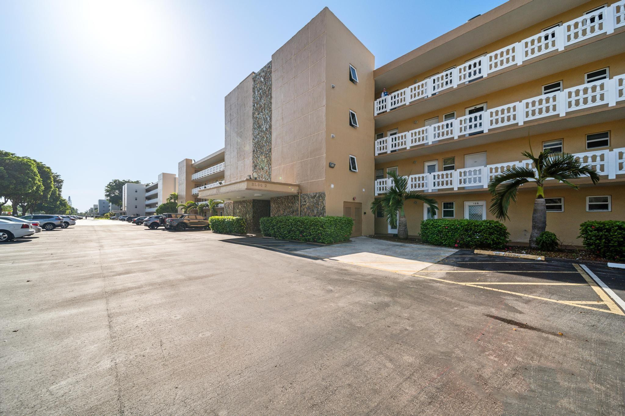 202 SE 10th Street 103