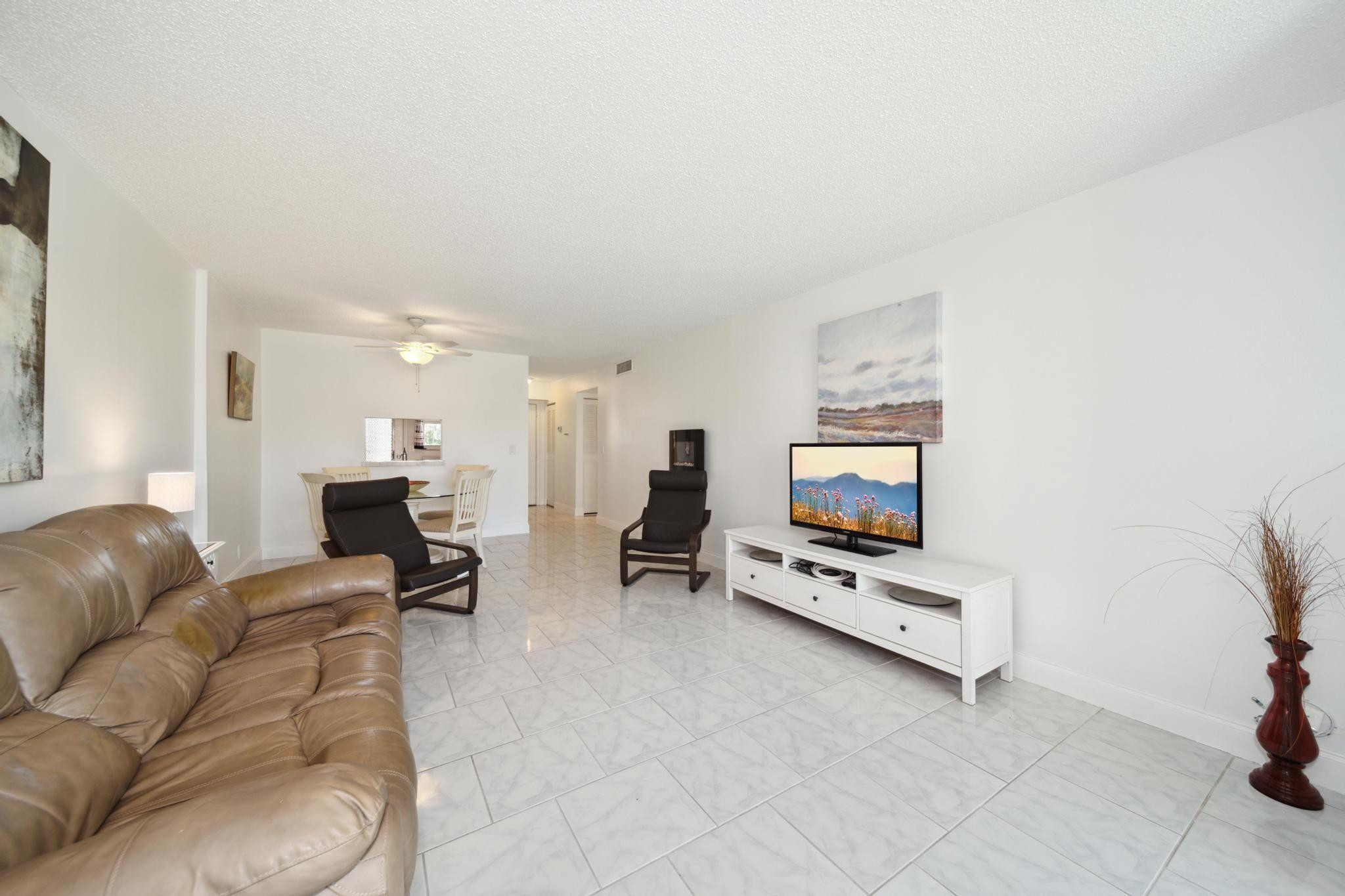 202 SE 10th Street 103