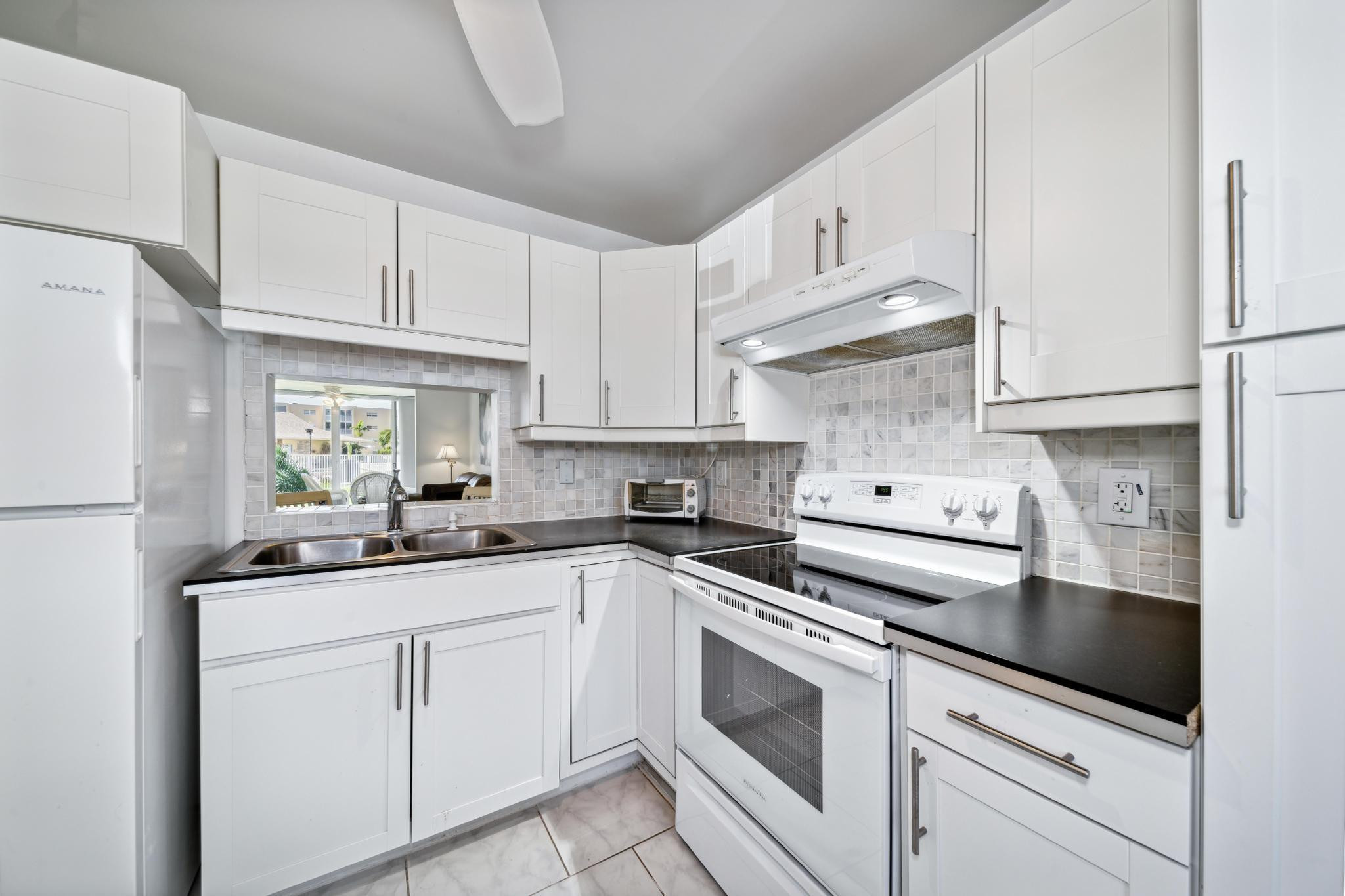 202 SE 10th Street 103