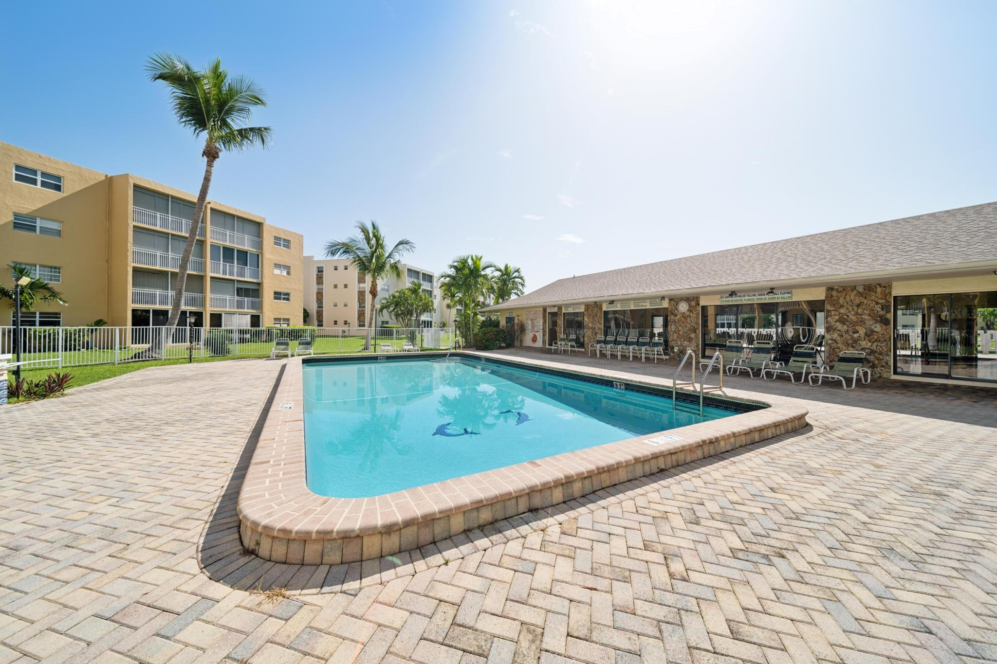 202 SE 10th Street 103