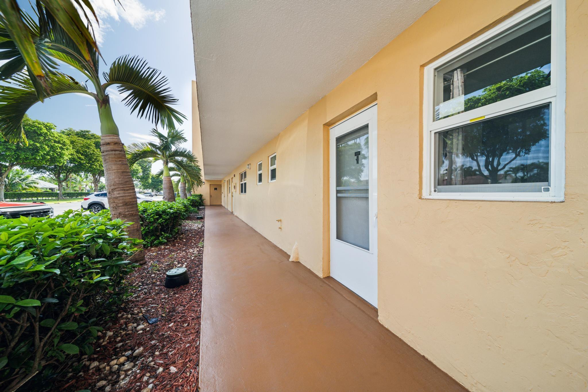 202 SE 10th Street 103