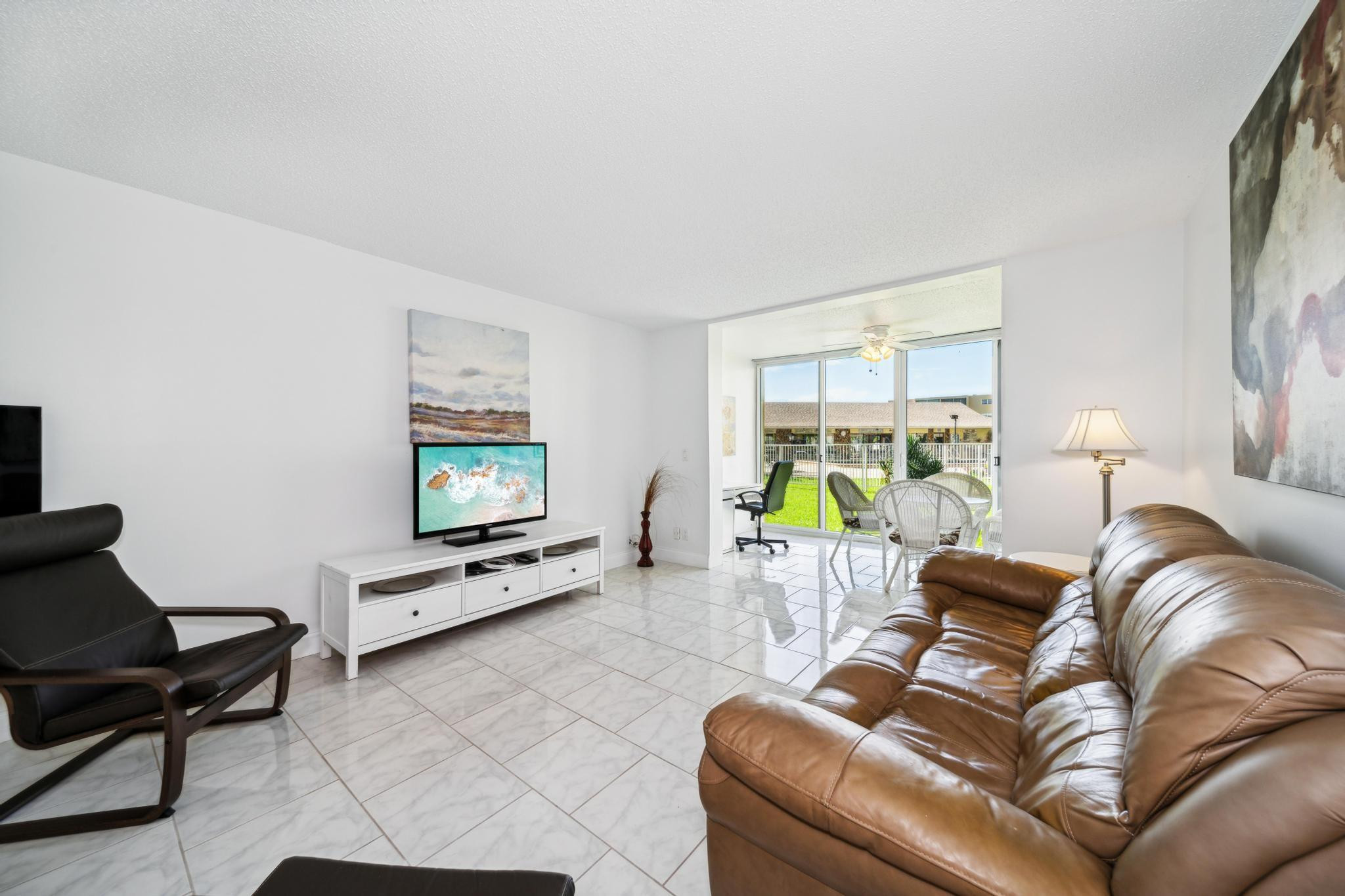 202 SE 10th Street 103