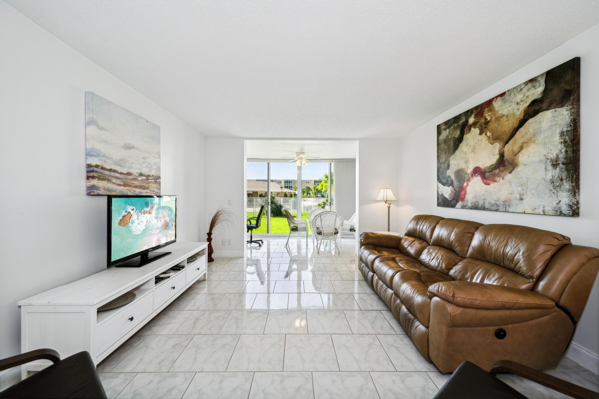 202 SE 10th Street 103