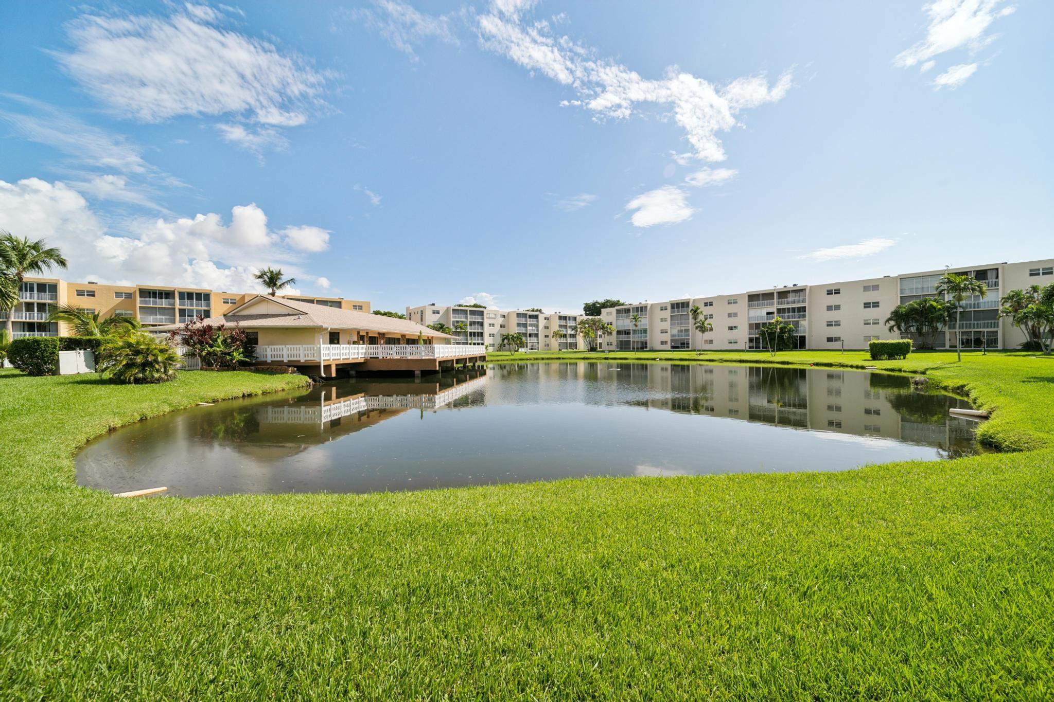 202 SE 10th Street 103