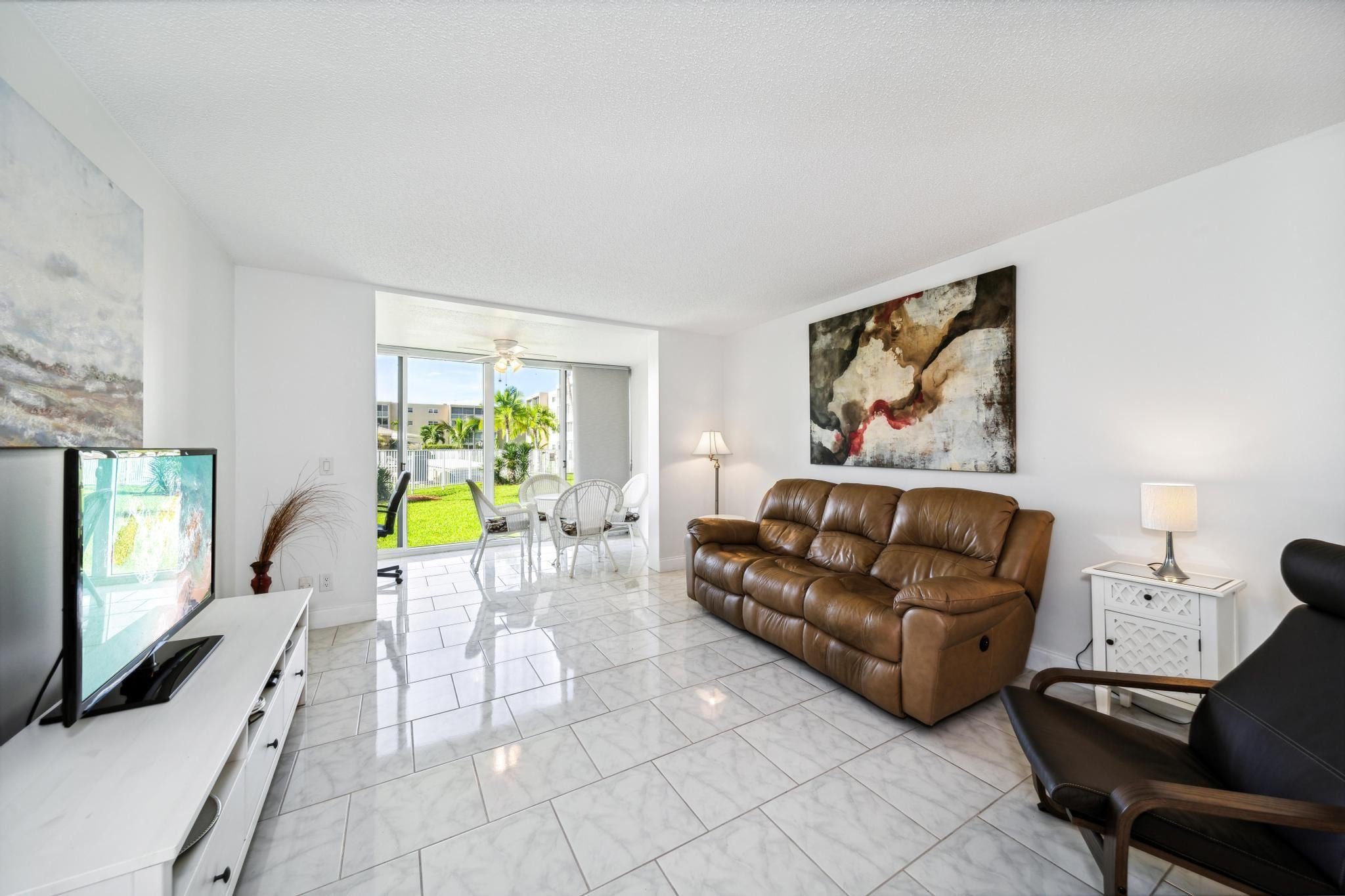 202 SE 10th Street 103