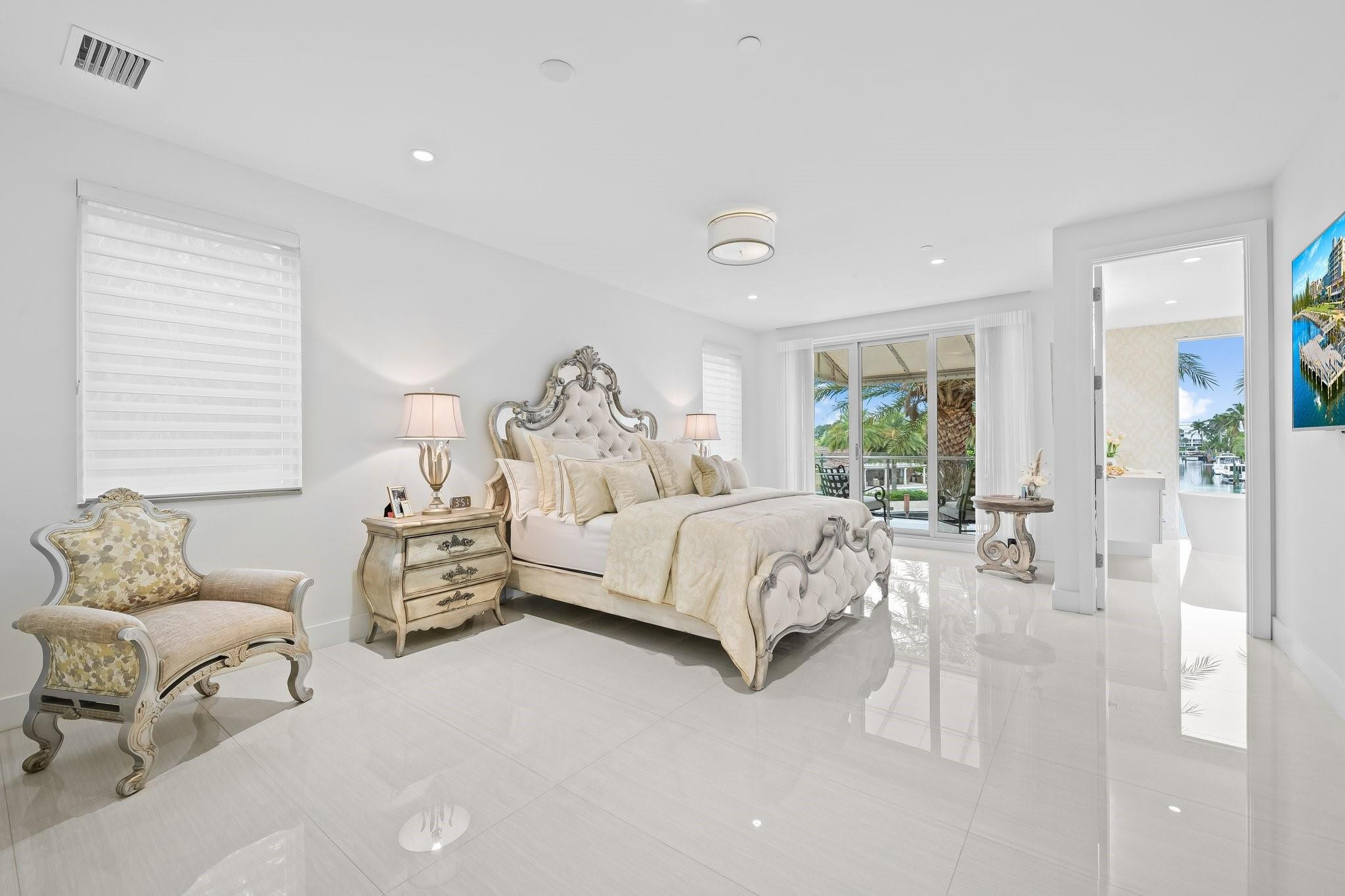 248 Shore Ct 248