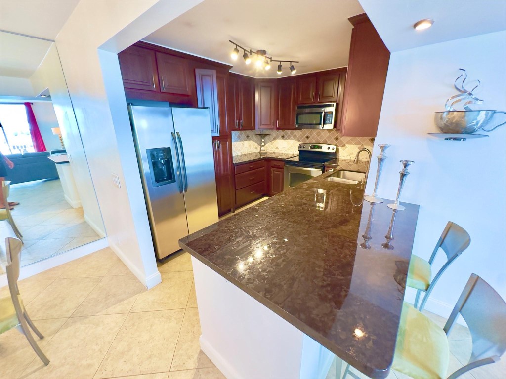 1 Las Olas Circle 314