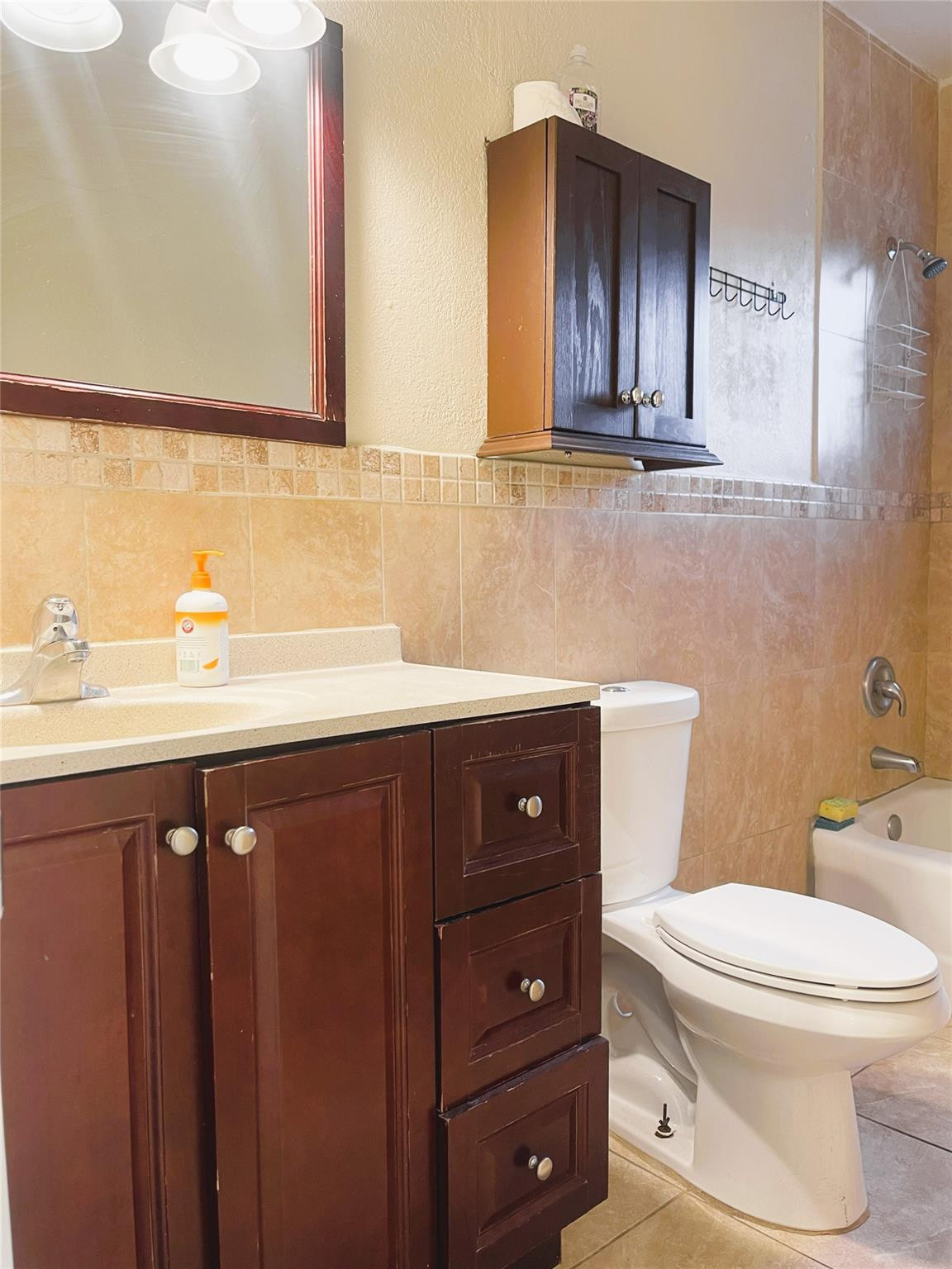 350 W 27th St