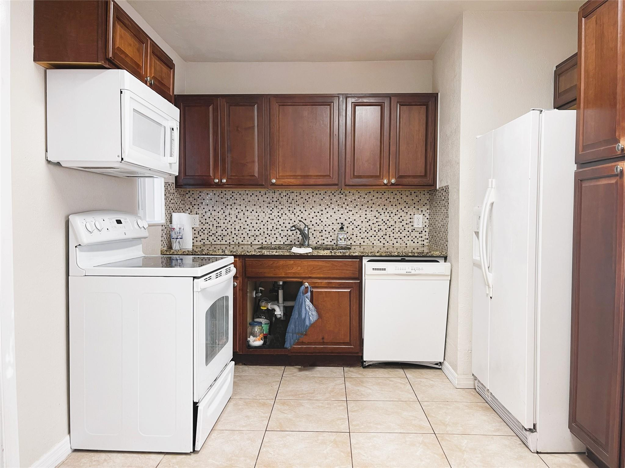 350 W 27th St