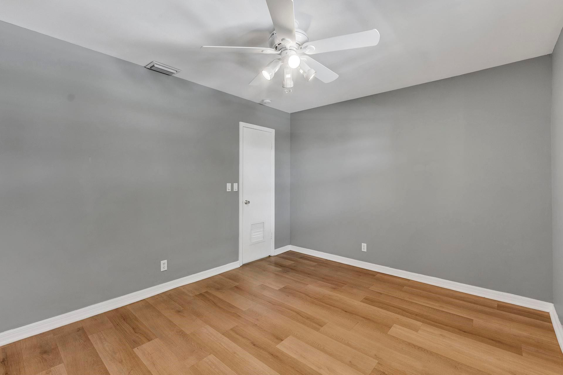 510 SW 15th St 5