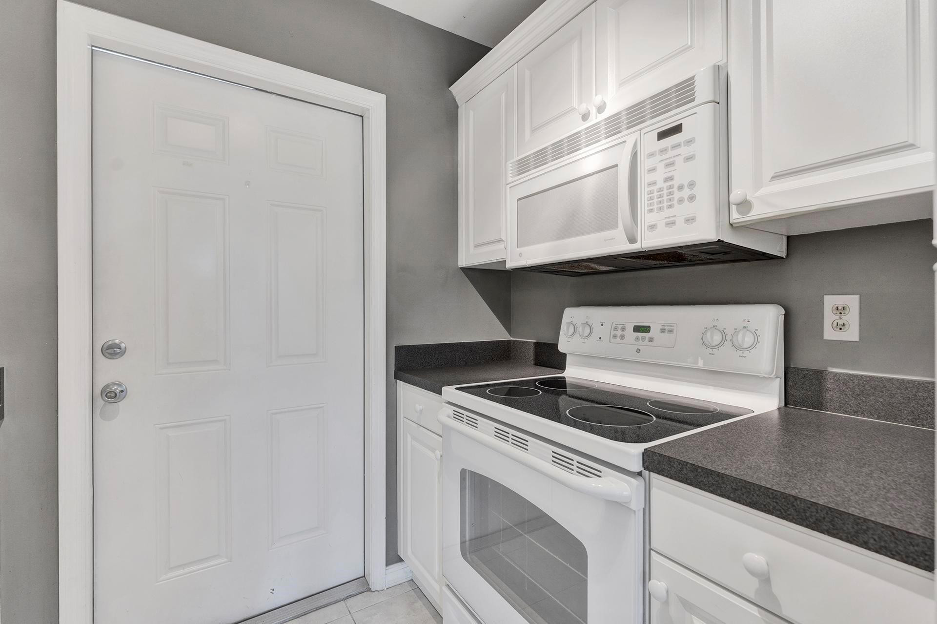 510 SW 15th St 5