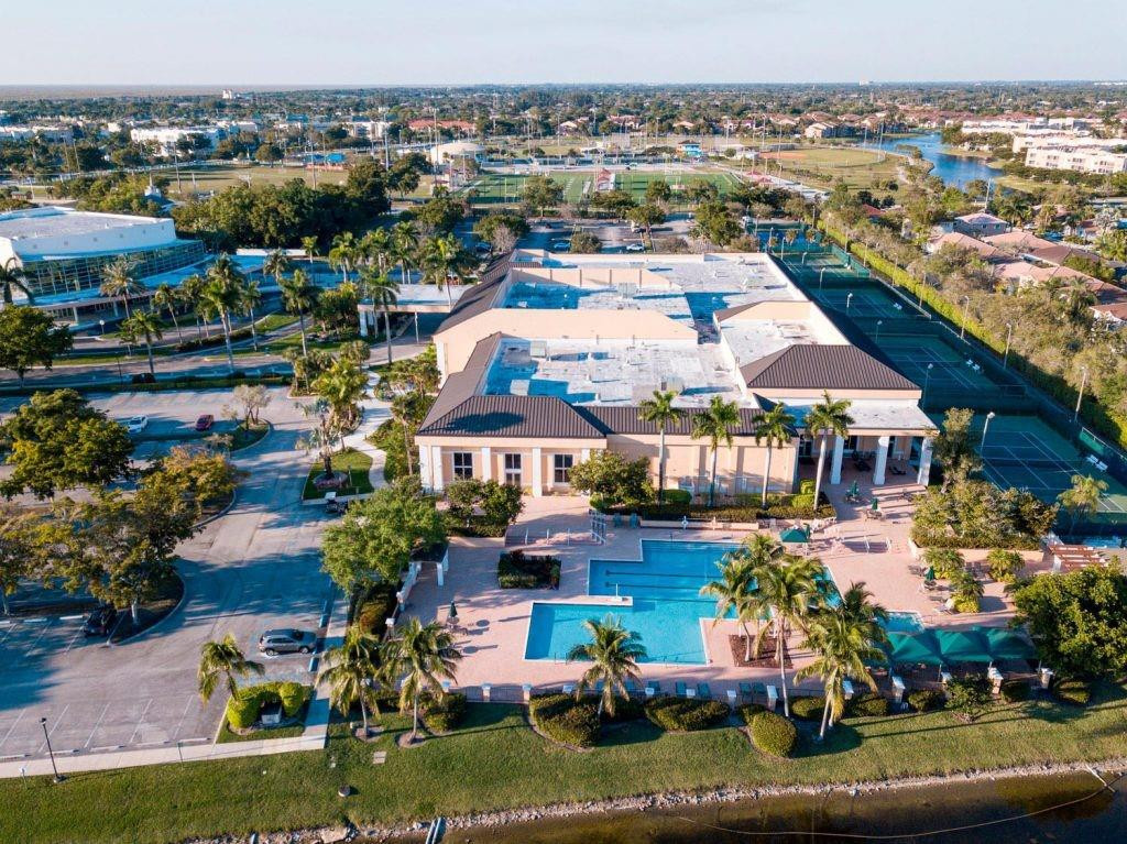 9639 N Belfort Cir 9639