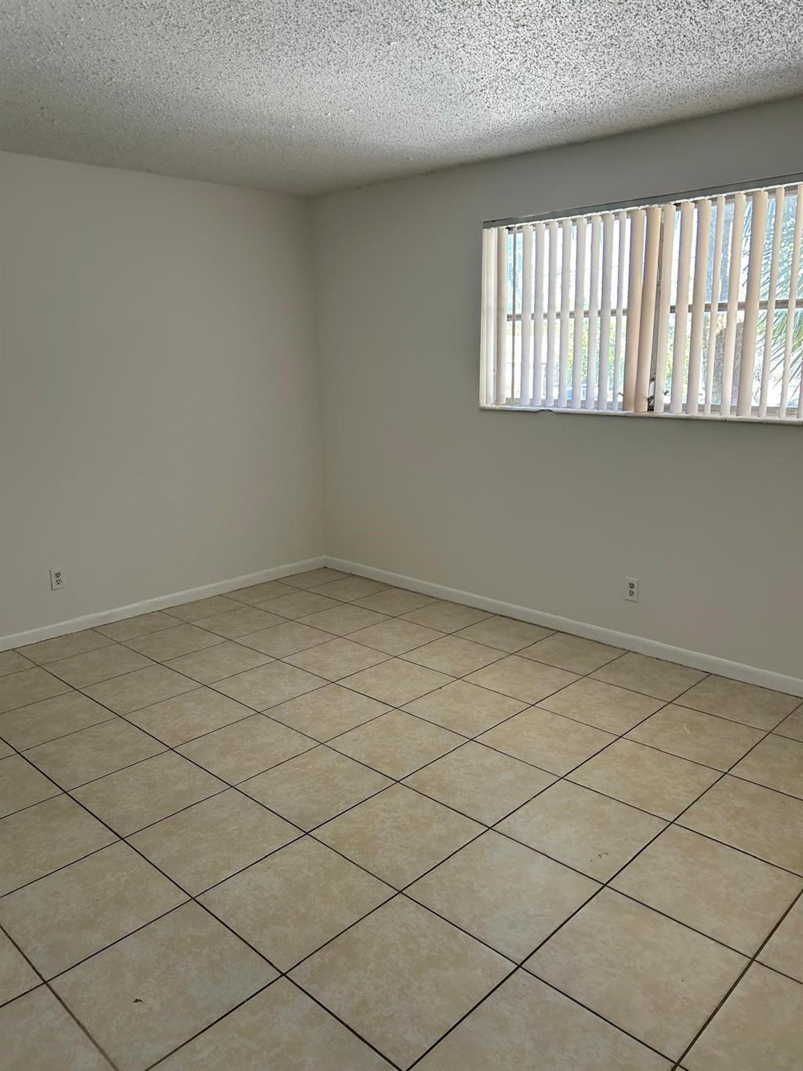 850 E Commercial Blvd 210A