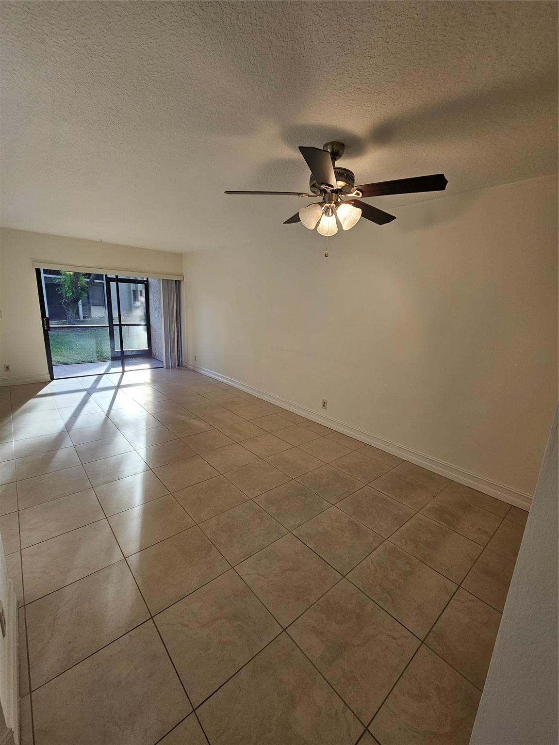 5583 Courtyard Dr 5583