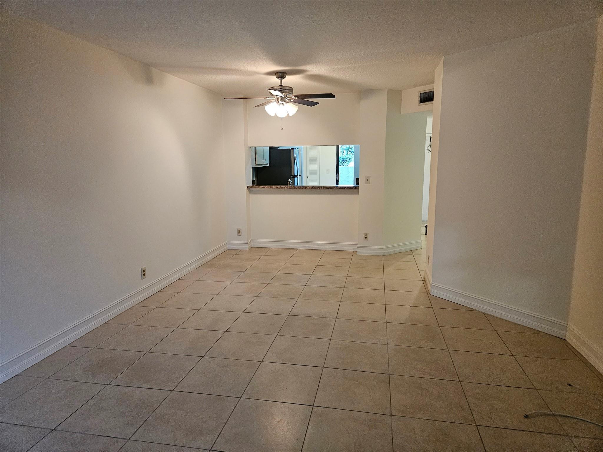 5583 Courtyard Dr 5583