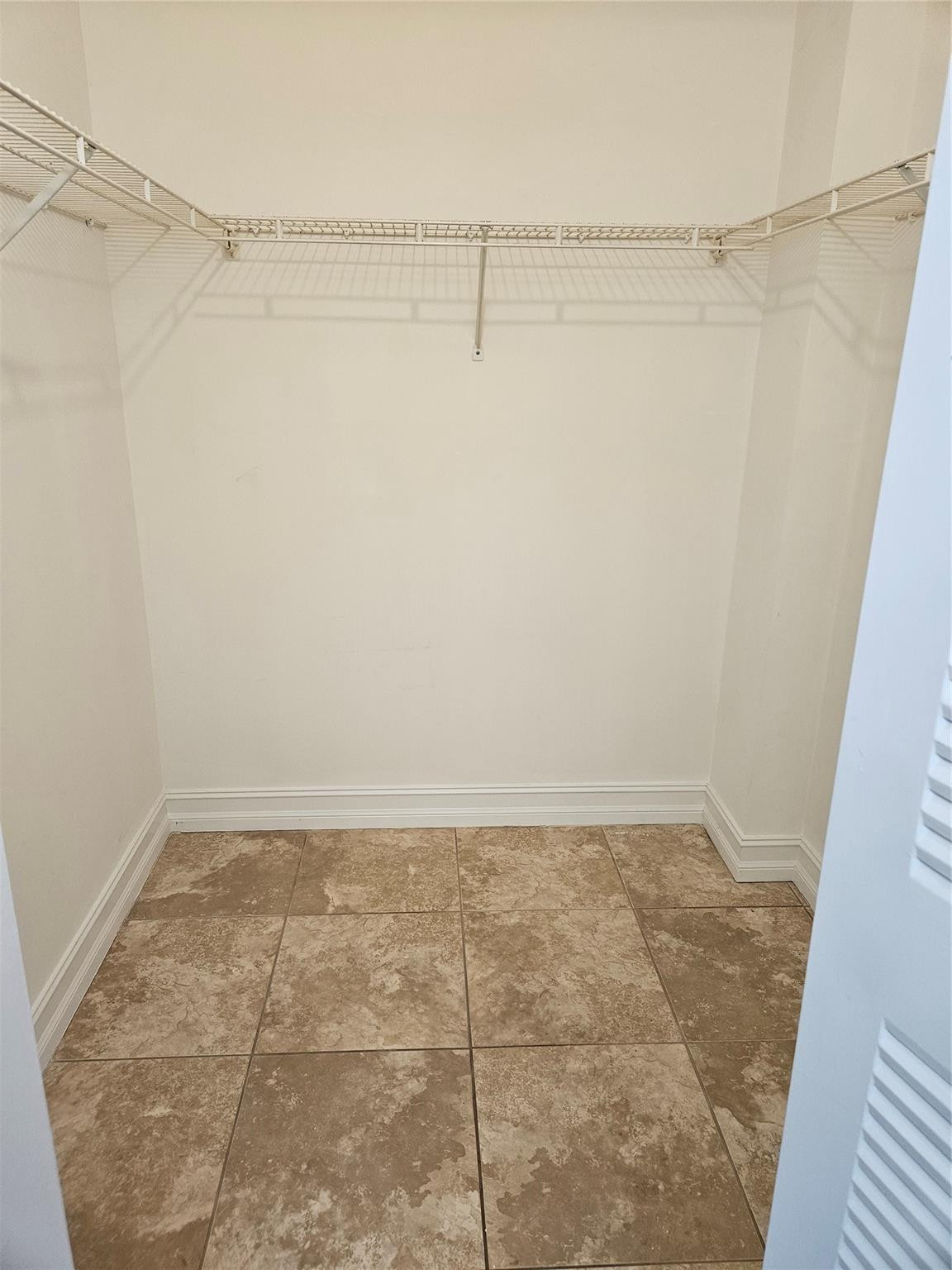 5583 Courtyard Dr 5583