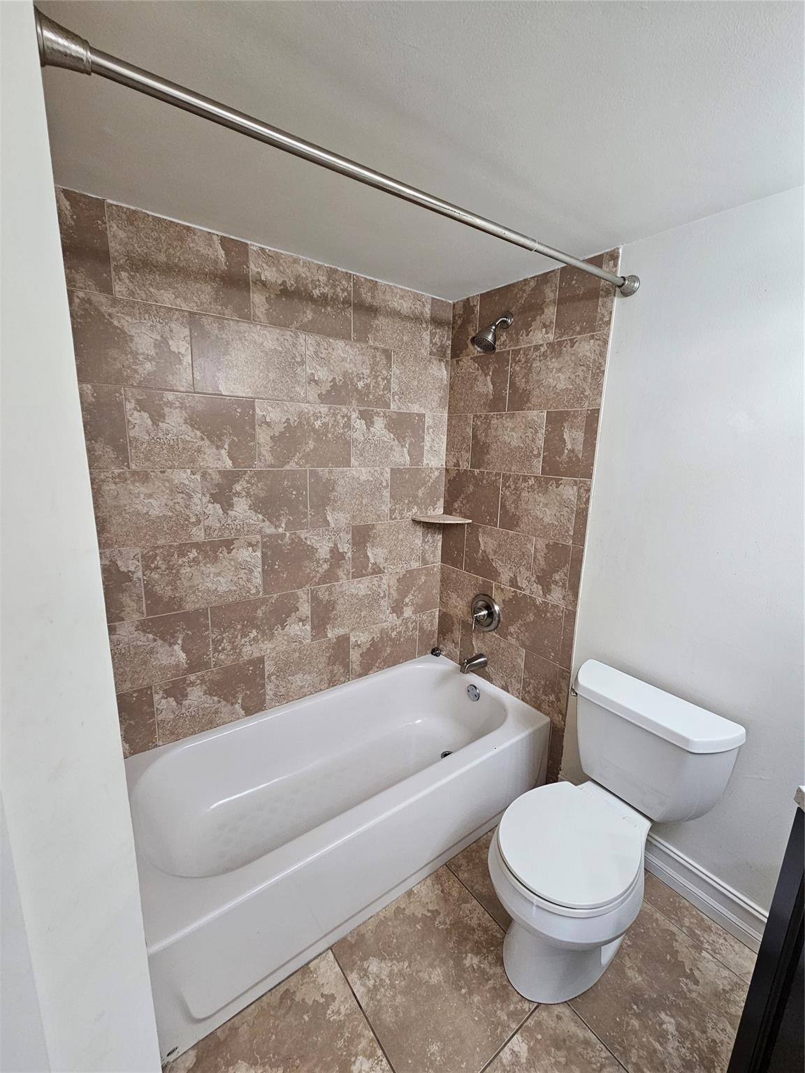 5583 Courtyard Dr 5583