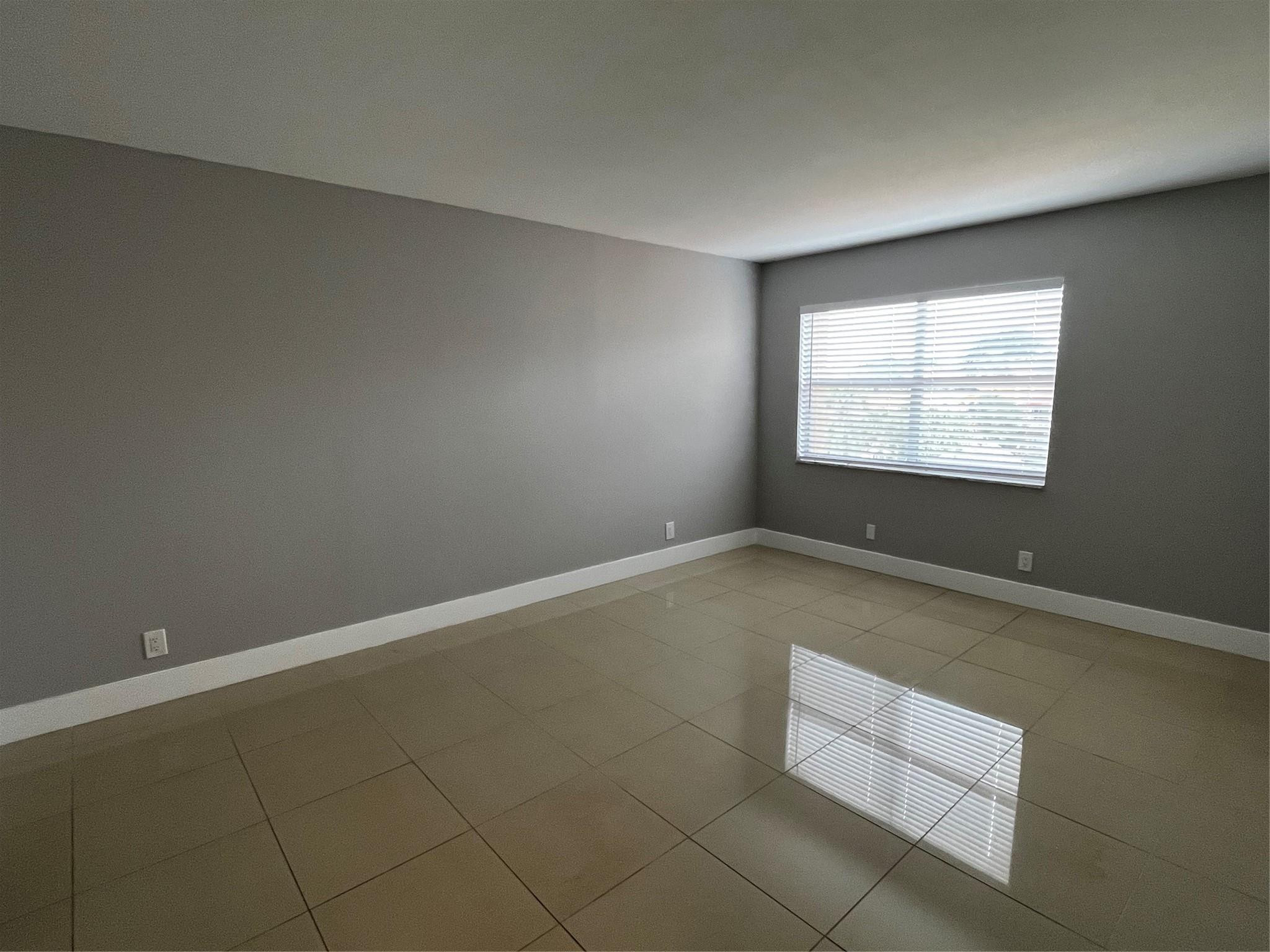17901 NW 68th Ave T-204