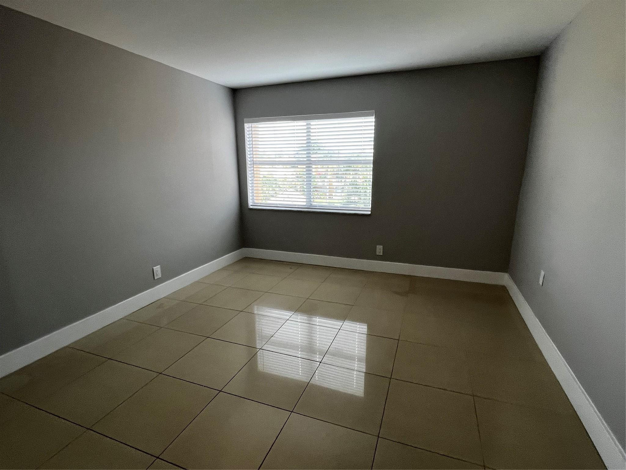 17901 NW 68th Ave T-204