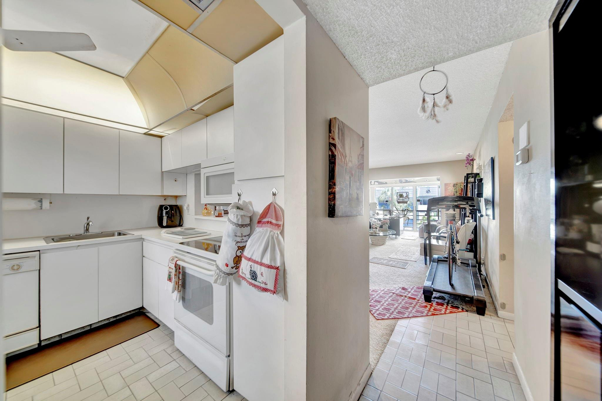 3100 Holiday Springs Blvd 305