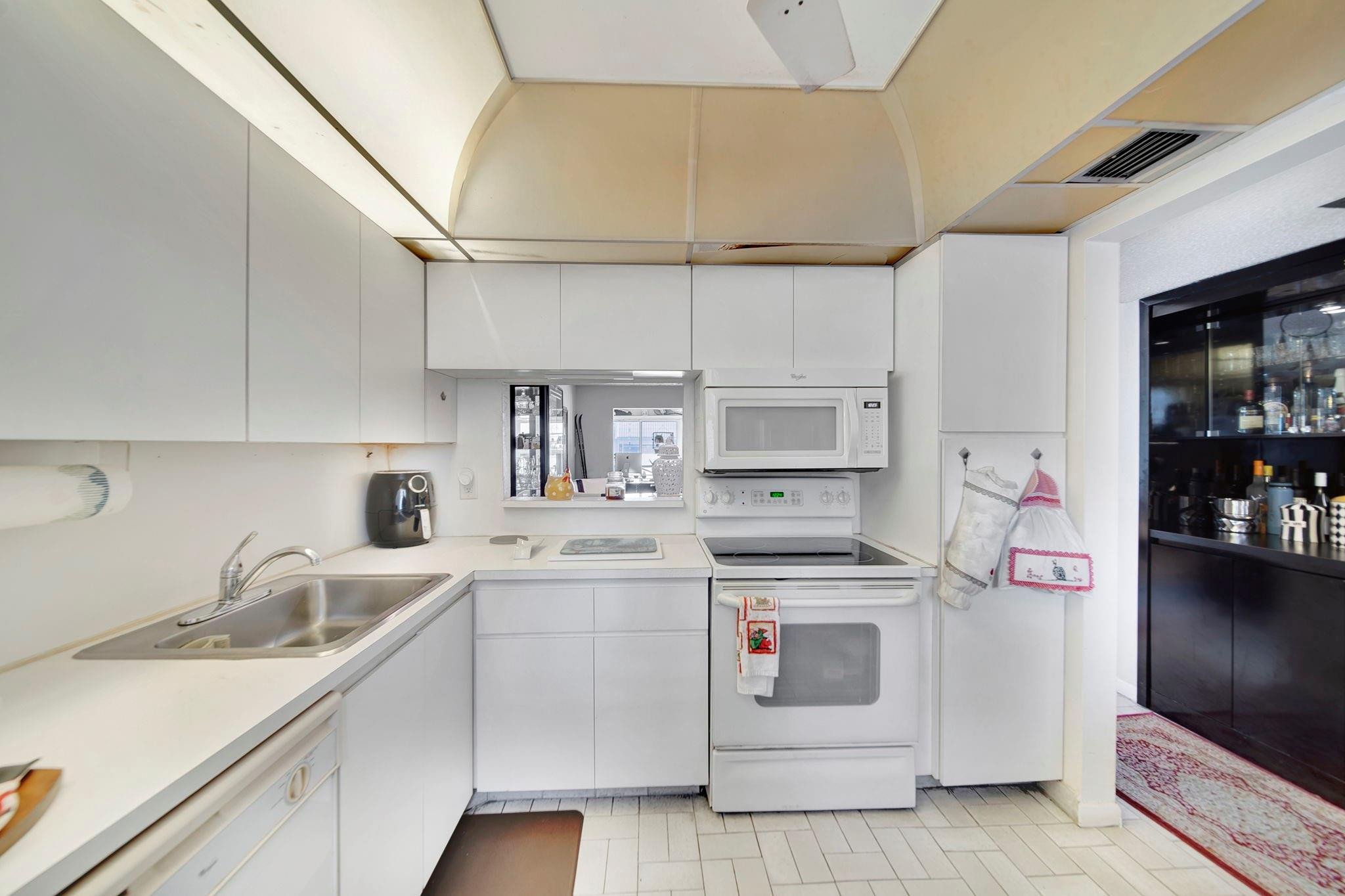 3100 Holiday Springs Blvd 305