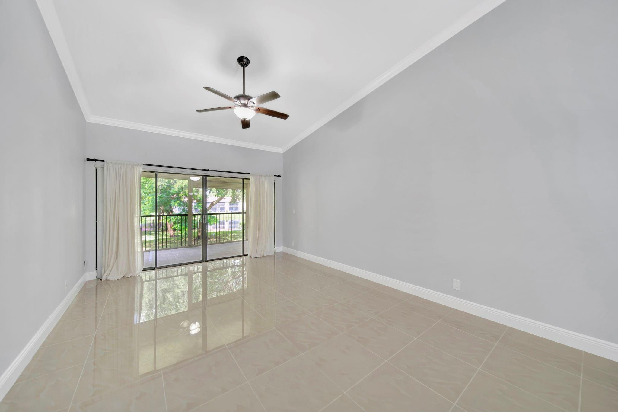 1977 SW 15th St 112