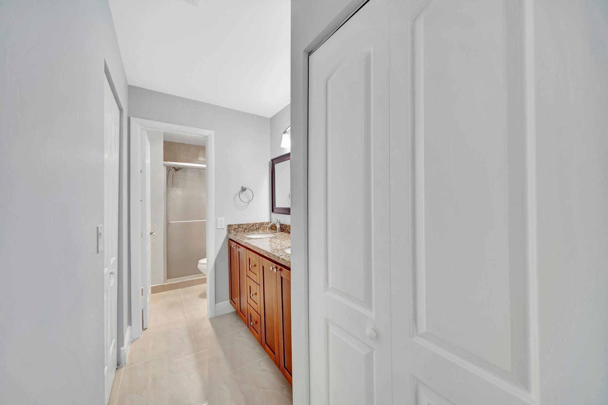 1977 SW 15th St 112