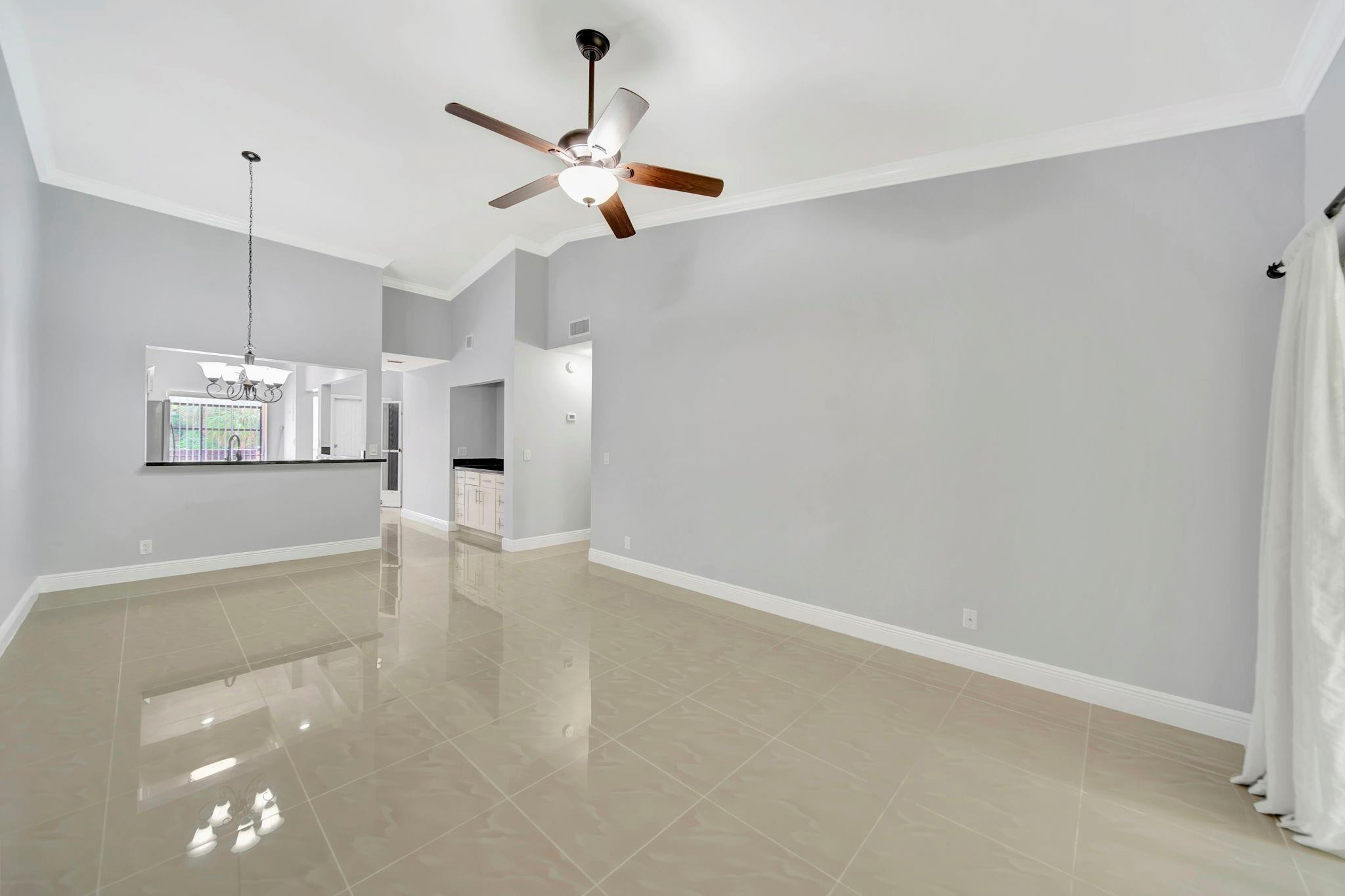 1977 SW 15th St 112