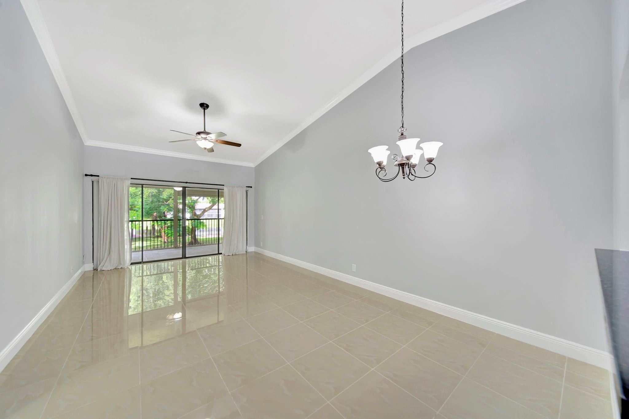 1977 SW 15th St 112